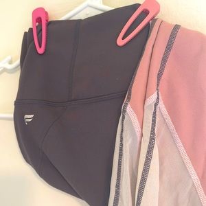 🍦Tri-colored Fabletics Leggings